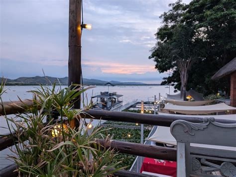 Kosmos Café waterfront deck at Hartbeespoort